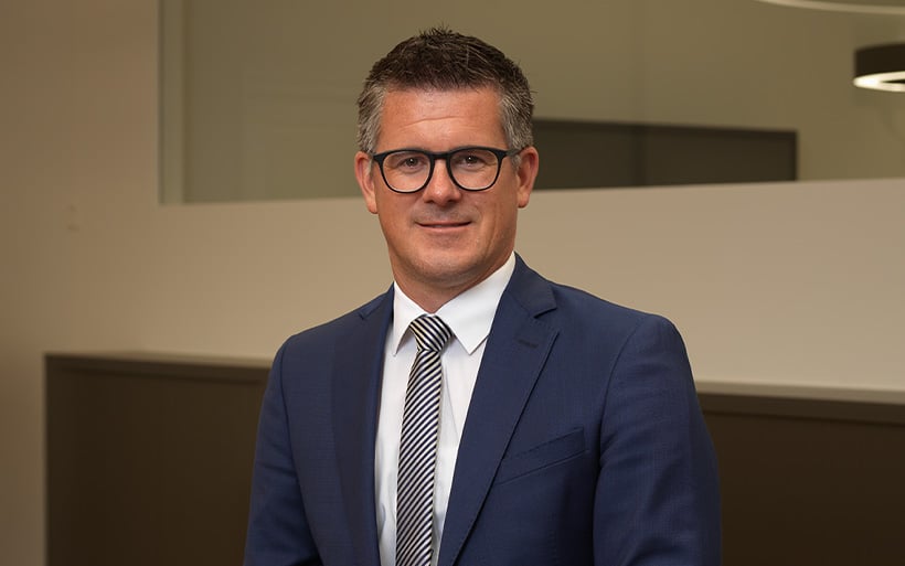 01_DoJa-OK-Urs-Christen